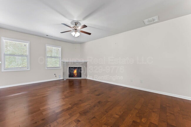 Building Photo - 385 Franklin Ln