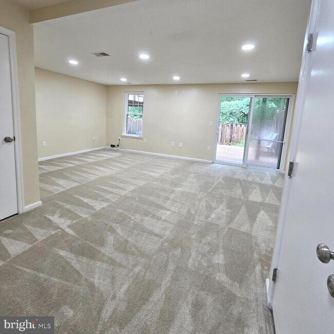 Building Photo - 7811 Wintercress Ln