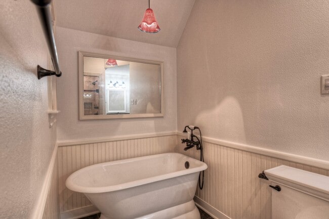 Building Photo - 5912 Auden St