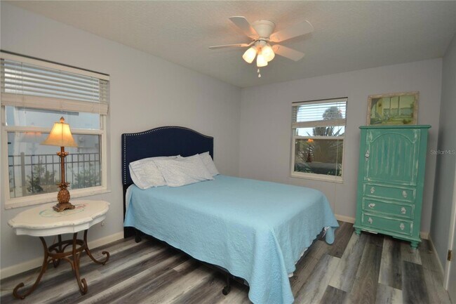 Building Photo - 7094 N Ocean Shore Blvd