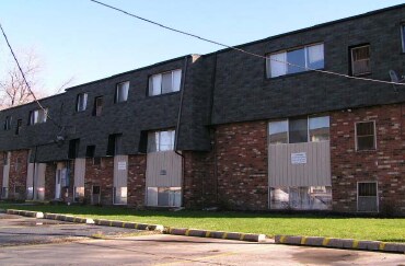 Building Photo - Water's Edge Apartments