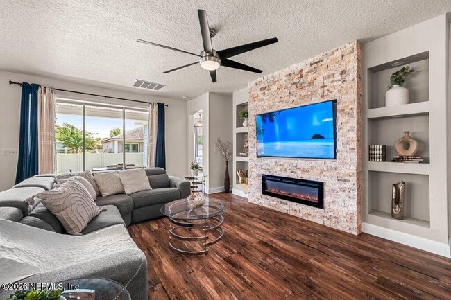 Building Photo - 131 Paradise Valley Dr