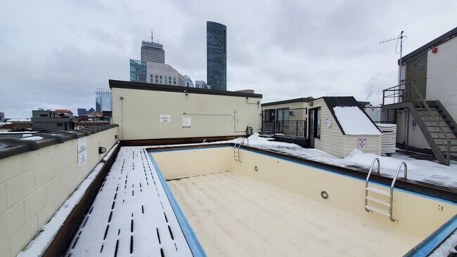 Building Photo - 1 Bedroom in LUXURY BLDG - BERKLEE/NEU - NO FEE  9/1/26  ROOF TOP POOL!
