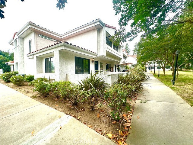 Building Photo - 9356 19th St