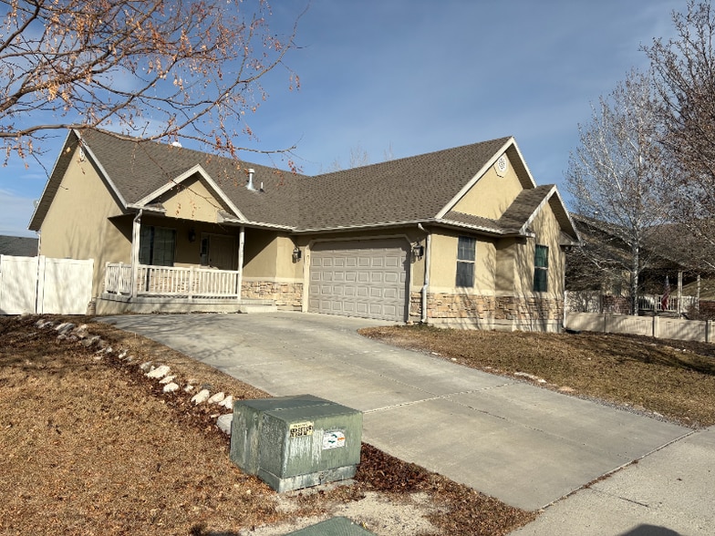 Primary Photo - 2103 Partridge Ln