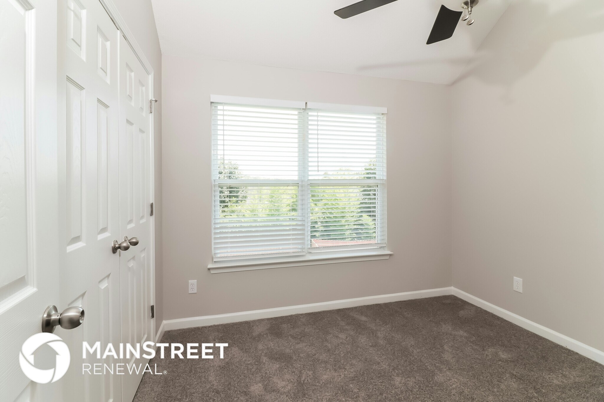 Building Photo - 4026 Shaded Oasis Ln