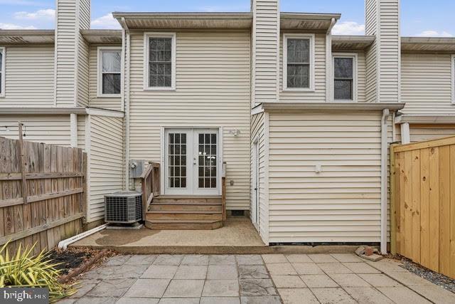 Building Photo - 310 S 11th St