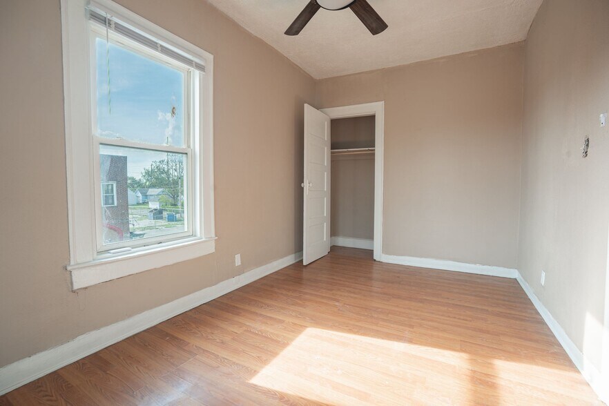 Building Photo - 1918 W Washington St