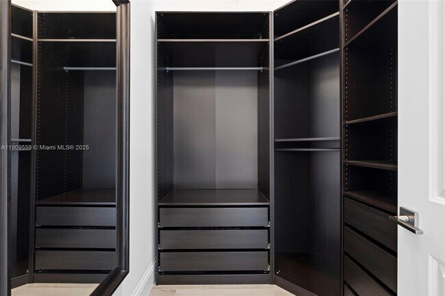 Building Photo - 9580 SW 101st Terrace