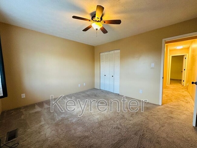 Building Photo - 2705 Sood Rd