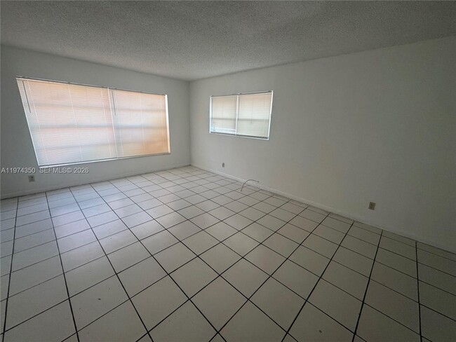 Building Photo - 2606 NW 52nd Ave