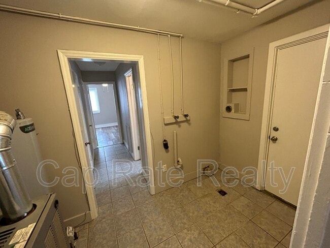 Building Photo - 1045 Republic Ave