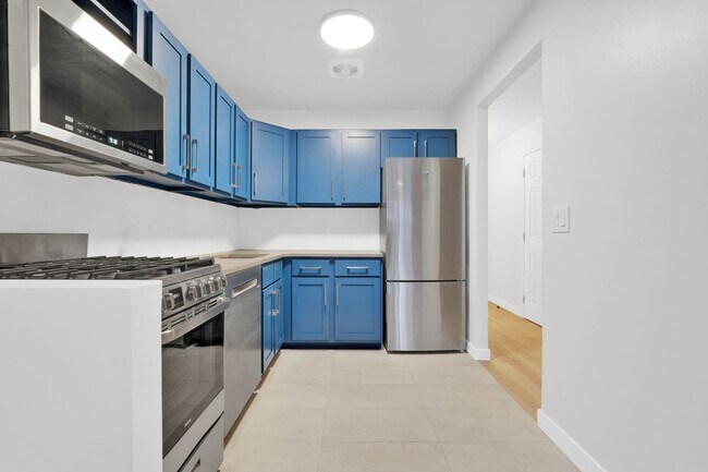 Building Photo - 673 Bergen St