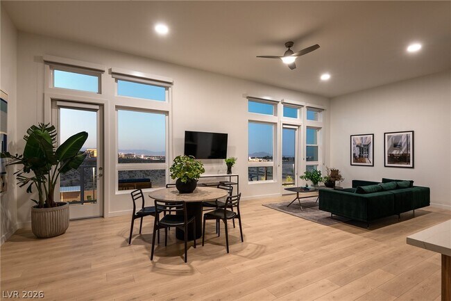 Building Photo - 11055 S Las Vegas Blvd