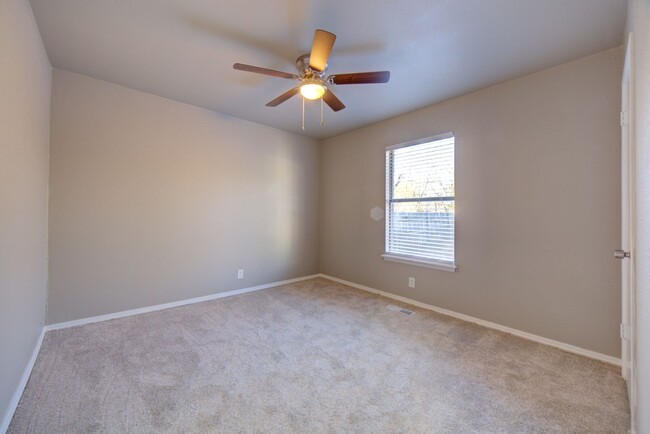 Building Photo - Available Mid January 3 Bedroom East Tulsa...