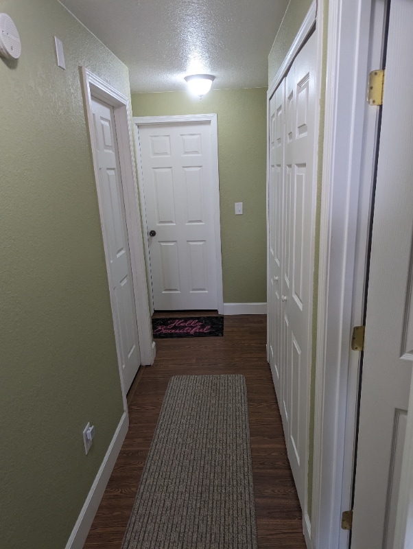 Building Photo - 123 Roseburg