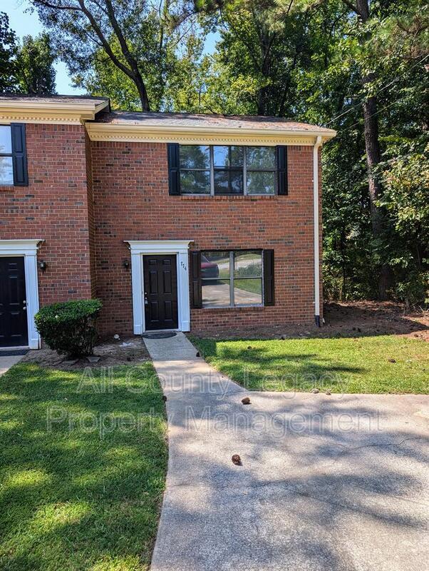 Building Photo - 774 Yorkshire Ln