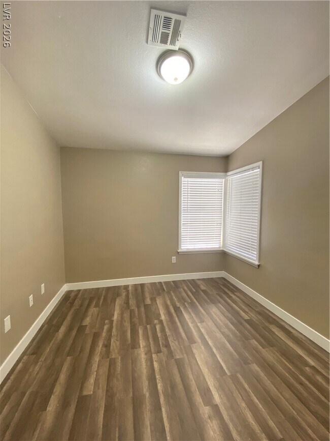 Building Photo - 2118 Quinton Ave