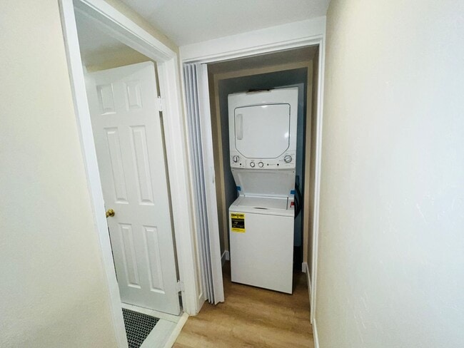 Building Photo - Remodeled 3 bedroom 2 Bath house