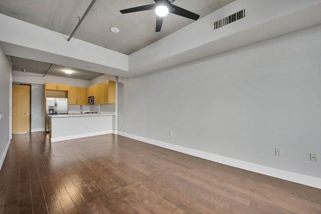 Building Photo - 353 E Bonneville Ave