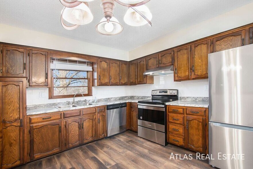 Building Photo - 7016 NW Blair Rd