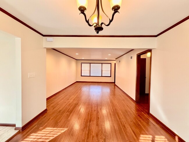 Building Photo - 4828 E 25th Pl