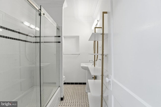 Building Photo - 5149 MacArthur Blvd NW