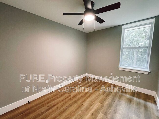 Building Photo - 268 Sand Hill Rd