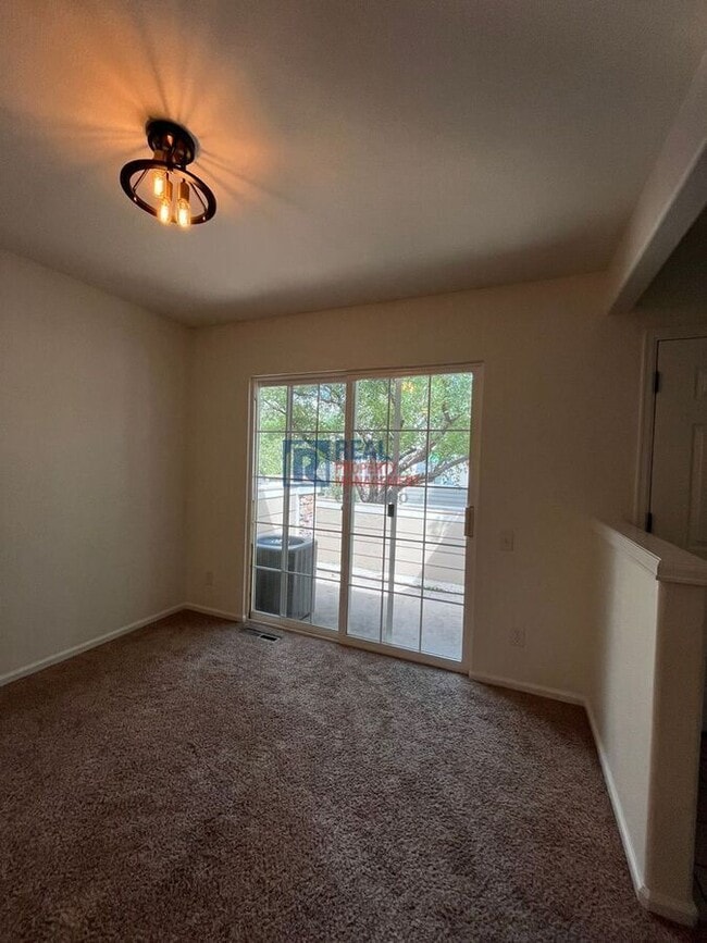 Building Photo - 2138 Copper Creek Dr