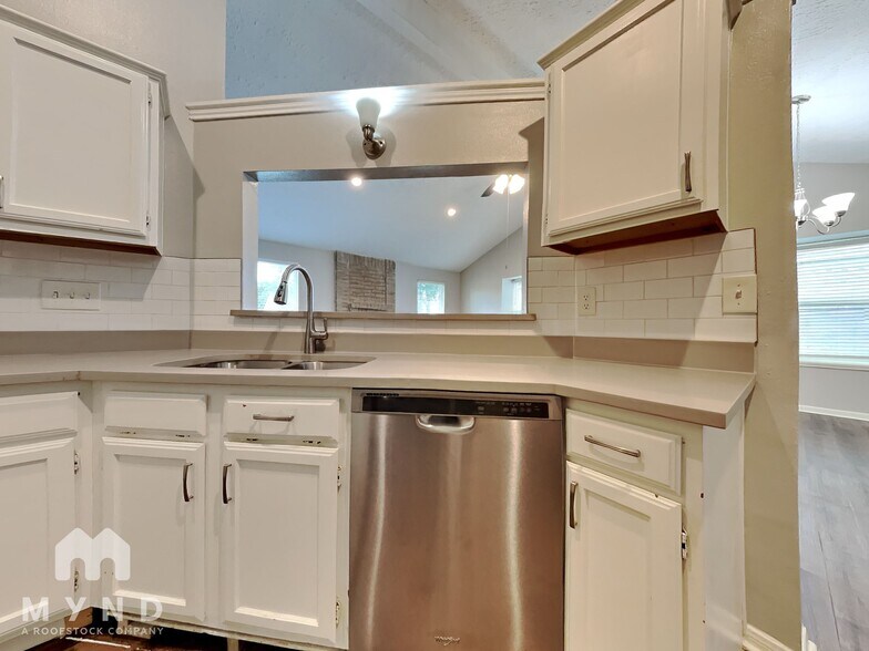 Building Photo - 5407 Cross Valley Dr