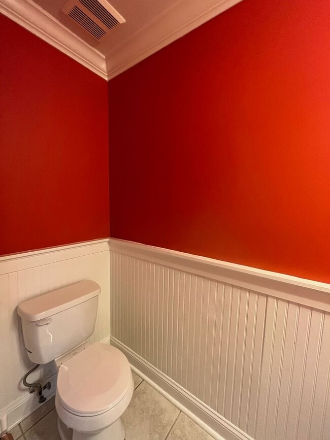 Building Photo - 2 Bedroom/2 Bathroom Apartment in the Woodlands!