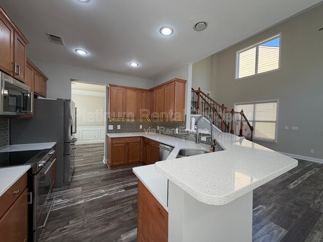 Building Photo - 5555 Falls Landing Dr