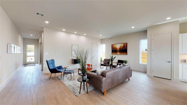 Building Photo - 5726 Rucio Ln