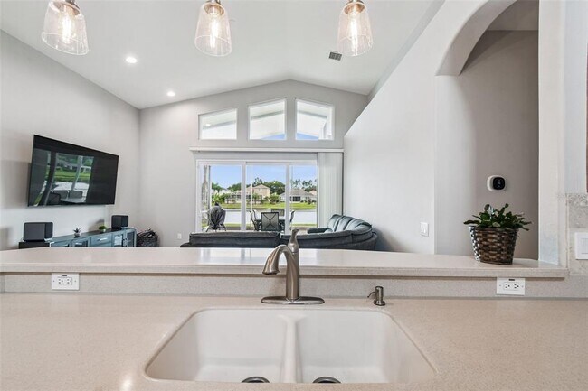 Building Photo - 16106 Rambling Rd