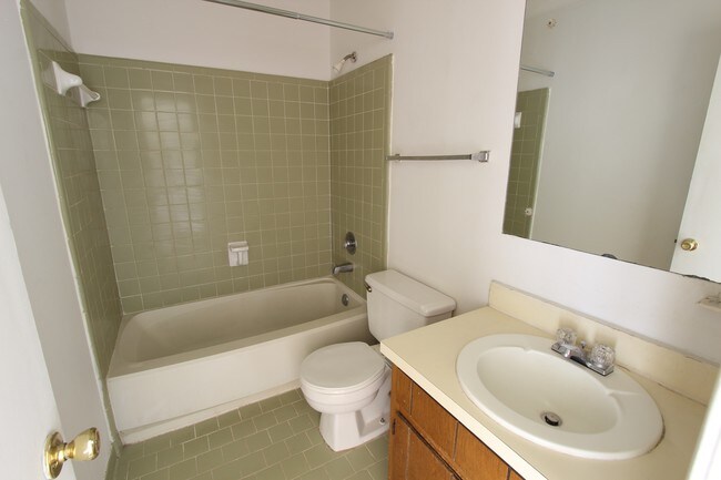 Interior Photo - Bentwood Village