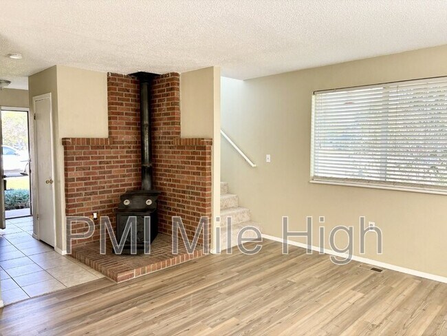 Building Photo - 845 S McKinley Ave