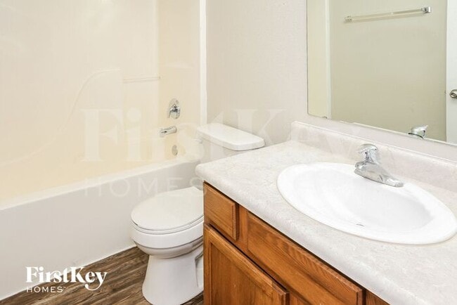 Building Photo - 15572 Dry Creek Rd