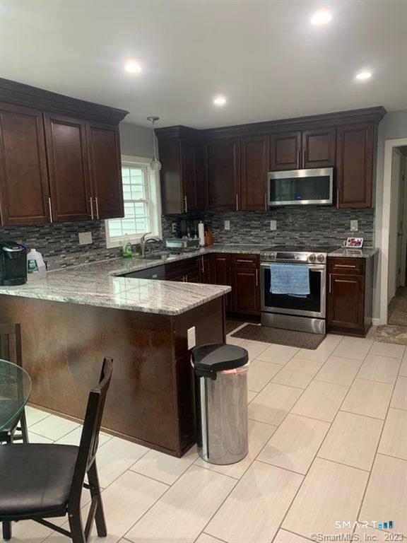 Building Photo - 994 Bunker Hill Ave