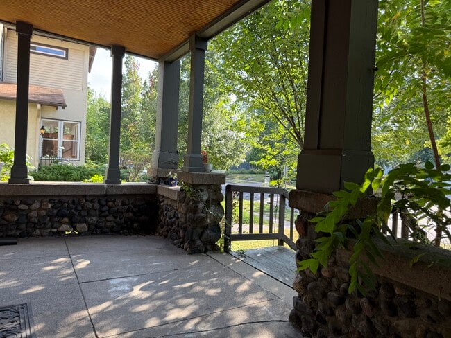 Building Photo - 780 Curfew St