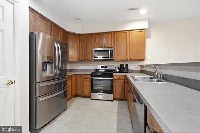 Building Photo - 1606 Nathan Dr