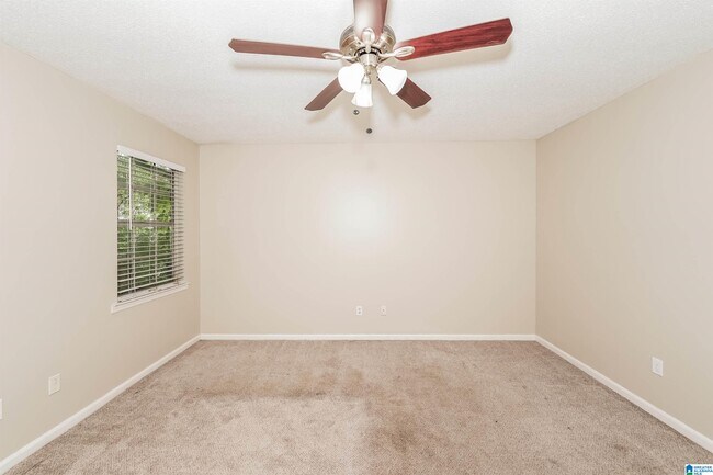 Building Photo - 636 Cresap Cir NE