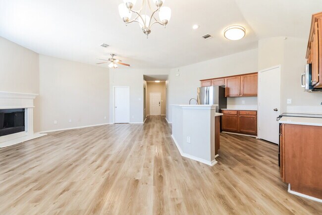 Building Photo - 2945 Stockton St