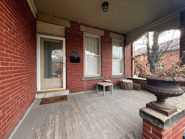 Building Photo - 991-993 Bryden Road