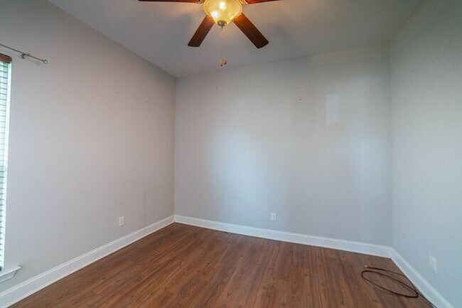 Building Photo - 119 Spoonbill Cir