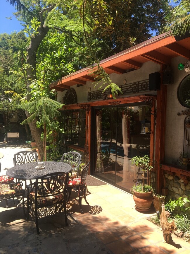 Building Photo - 6200 Ranchito Ave