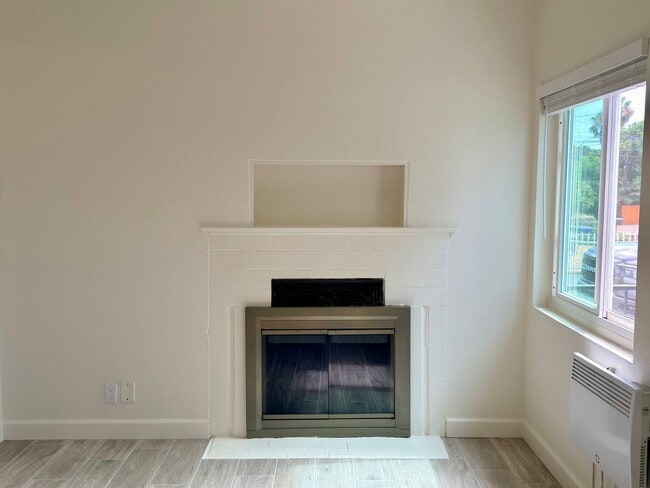 Building Photo - 523 N Citrus Ave