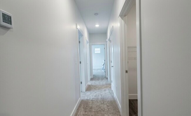 Building Photo - 1094 3980 W