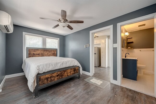 Building Photo - 415 Fairbanks St