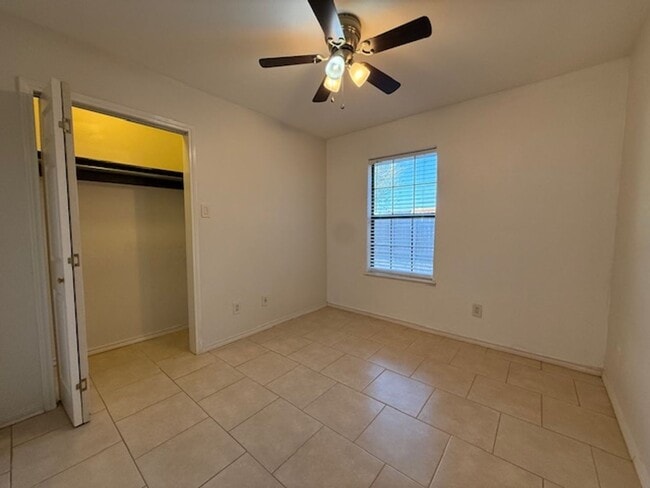 Building Photo - 1238 Shiloh Dr