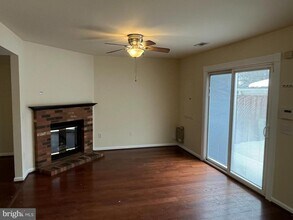 Building Photo - 874 Waterford Dr